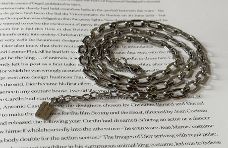 שרשרת אטבים מלבנית מעודנת