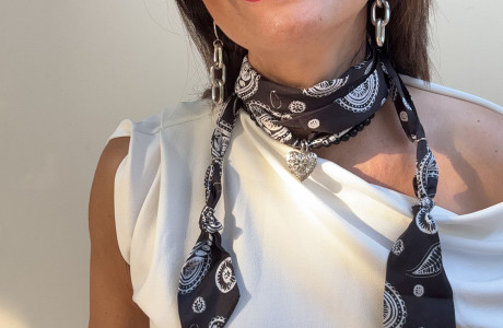 [משוכפל] עניבת שרשרת בנדנה שחור לבן