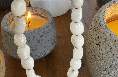 שרשרת אבני ג'ייד לבנות חלוקים