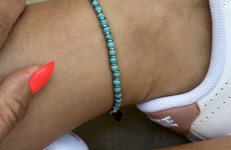 New! Ankle bracelet with stones in a luxurious turquoise shade