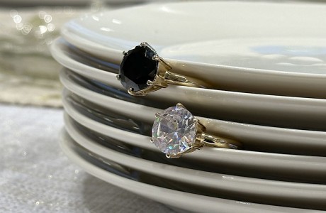 New! Huge and luxurious zircon ring in 925 silver and gold plating