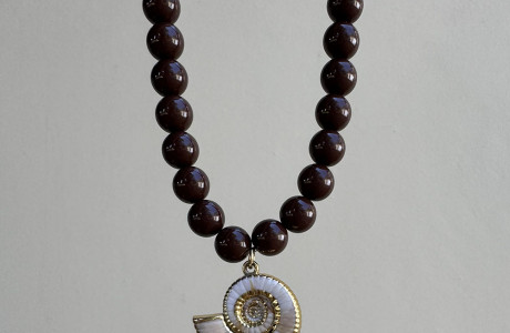 new! Shell necklace with perfect hematite beads