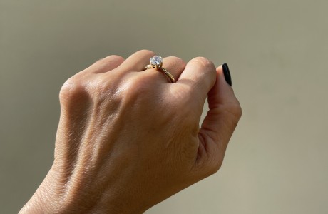 טבעת מפוארת זרקון שקוף או אבן אגת שחורה