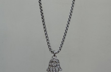 Hamsa necklace studded with zircons with a fine chain
