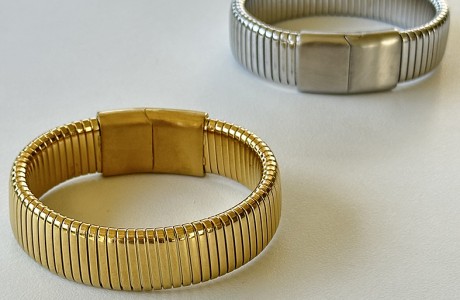 New! Wide clasp bracelet in silver or gold