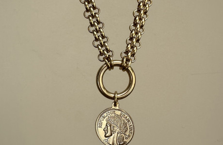 new!! Wide and stunning collar  