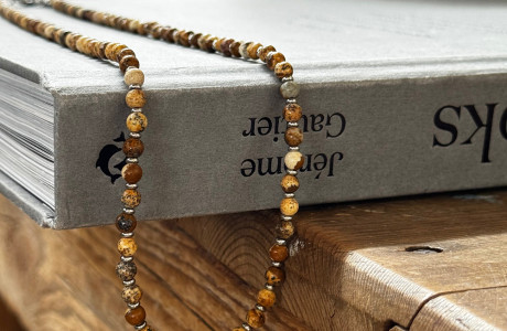 שרשרת אבני טייגר איי