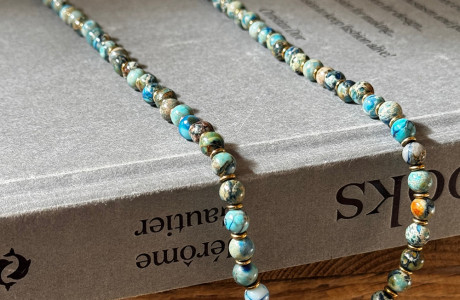 שרשרת אבני היולייט בגווני טורקיז