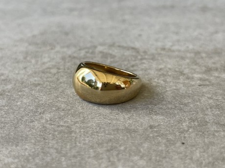 טבעת בלון בגוון זהב בהיר מאיה אהרוני