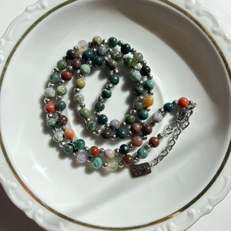 שרשרת אבני אגת בגוונים ירוקים וחומים