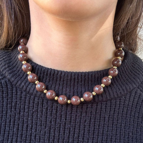 שרשרת חרוזי אקריל שוקולד עם חרוזים בגוון זהב