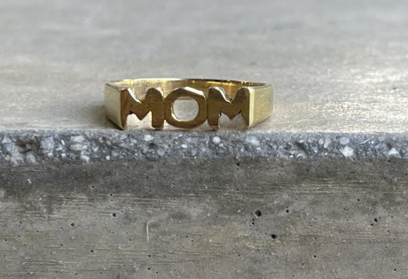 טבעת MOM  כסף , טבעת MOM זהב , טבעת עמידה במים , טבעות מאיה אהרוני תכשיטים 