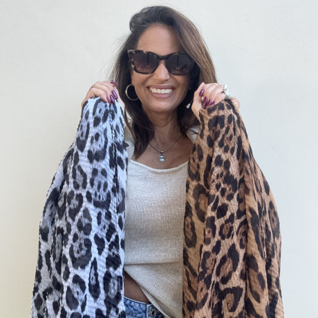 צעיף דק ארוך מנומר