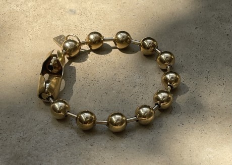 צמיד כדורים קוטר 8 מ"מ , סטיינלס סטיל בציפוי זהב בהיר מאיה אהרוני תכשיטים 