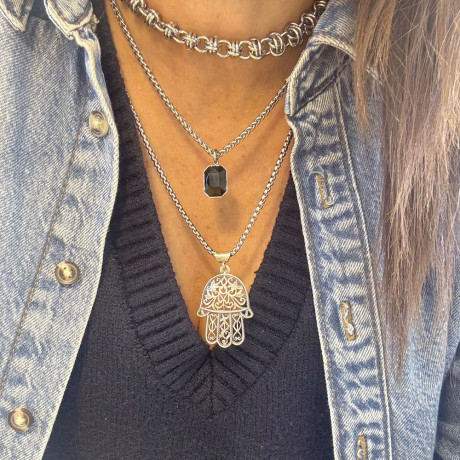 שרשרת מורכבת בקטע טוב בגוון כסוף