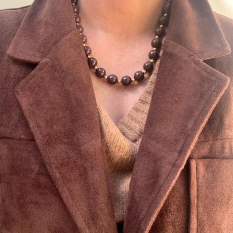 שרשרת חרוזי אקריל שוקולד עם חרוזים בגוון זהב