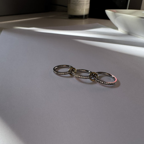 טבעת קריסטלים מחוברת קריסטלים שקופים לולאות זהב