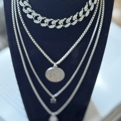 מסדרת לך צוואר סטייל לוהט