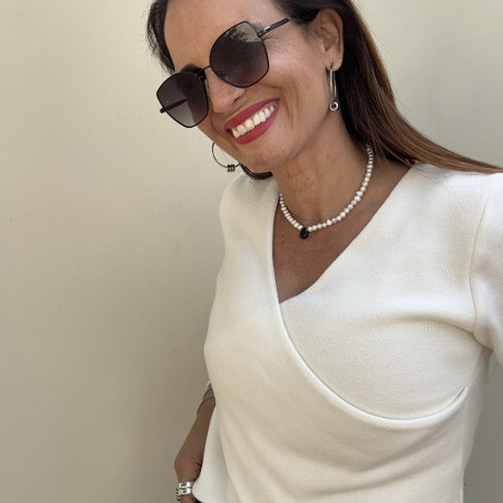 שרשרת פנינים עם אבן טיפה 